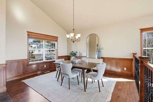 1228 E Fireside Ln, Spokane, WA 99208