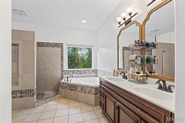 5604 Katys Way, Hillsboro, MO 63050
