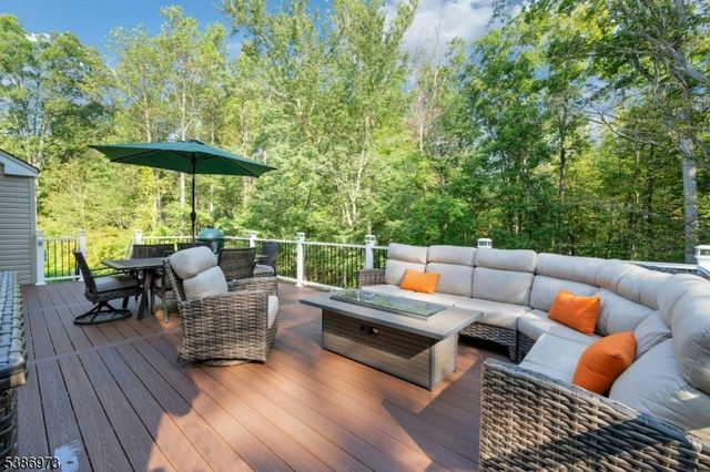 33 Chancellor Way, Washington Twp., NJ 07853