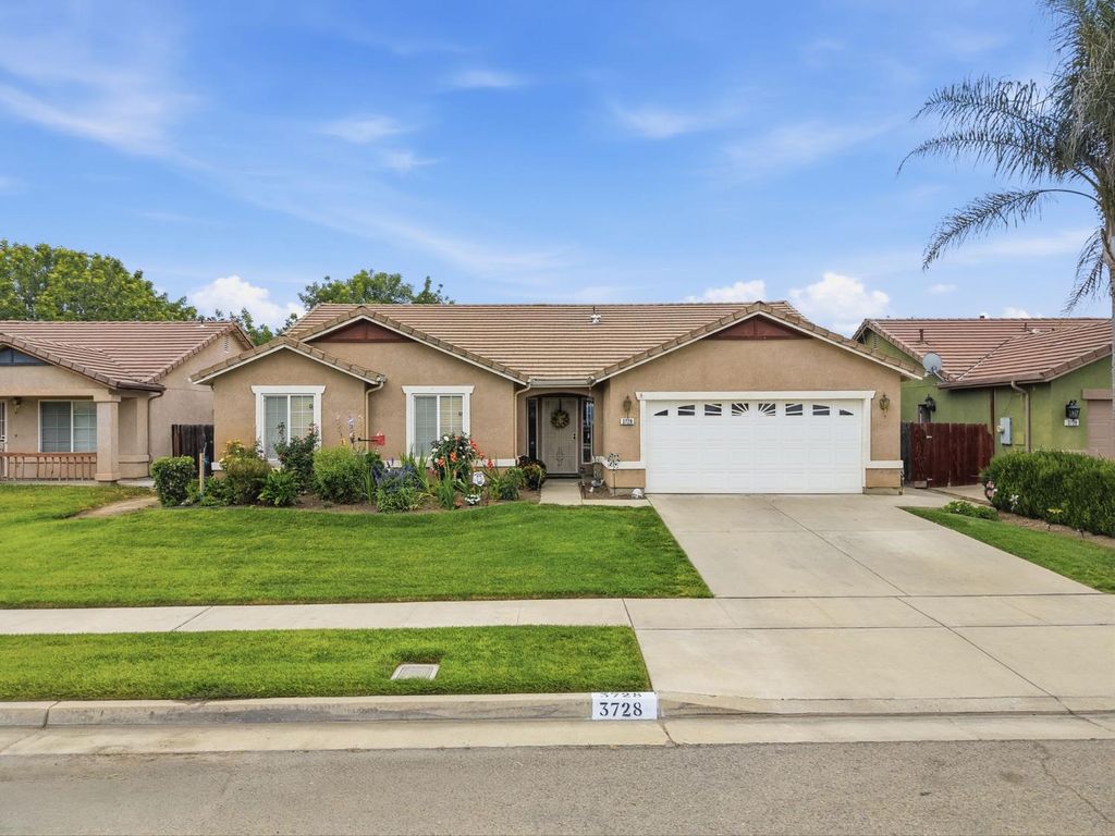 Image 1 of property listing at 3728 E School Avenue, Visalia, CA 93292
