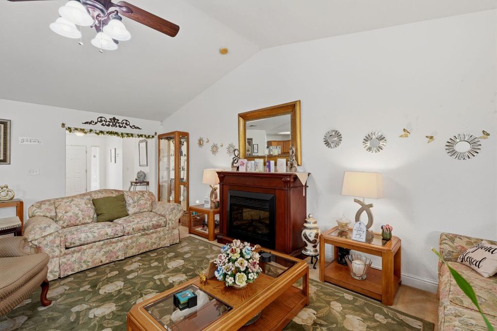 Image 17 of property listing at 3728 E School Avenue, Visalia, CA 93292