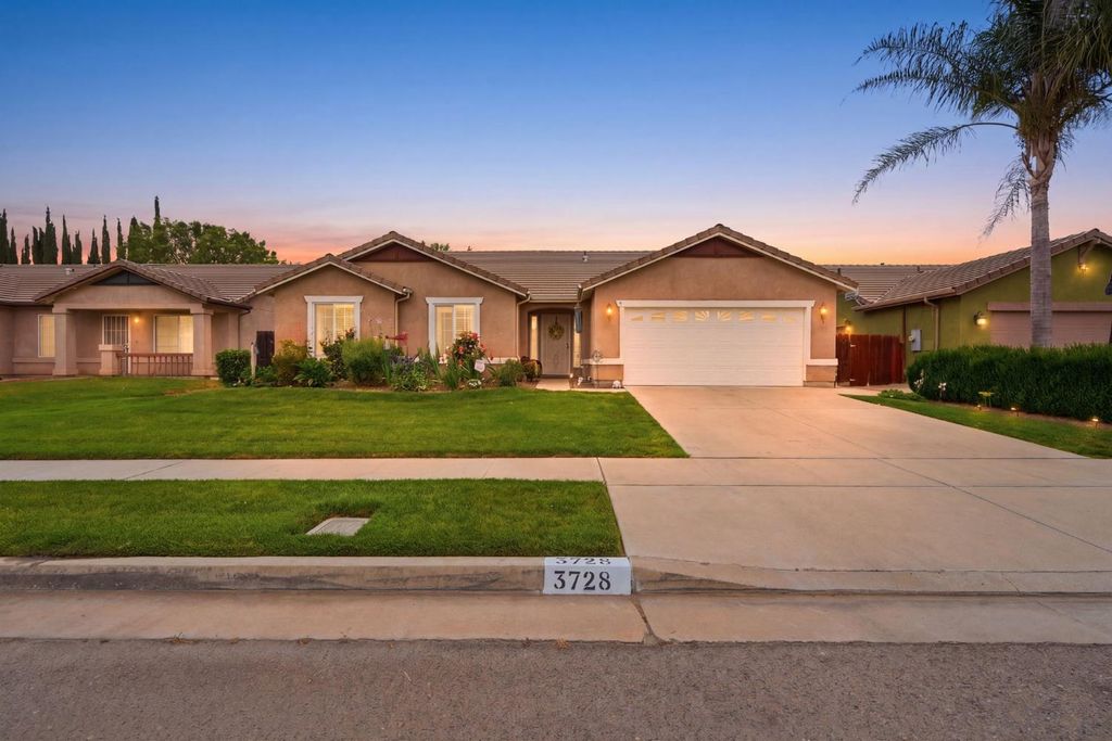 Image 2 of property listing at 3728 E School Avenue, Visalia, CA 93292