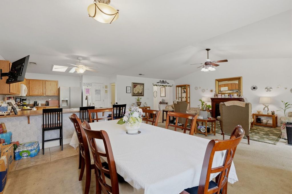 Image 20 of property listing at 3728 E School Avenue, Visalia, CA 93292
