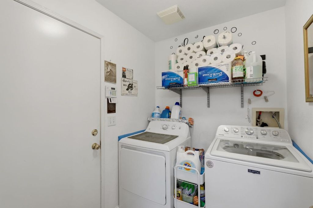 Image 27 of property listing at 3728 E School Avenue, Visalia, CA 93292