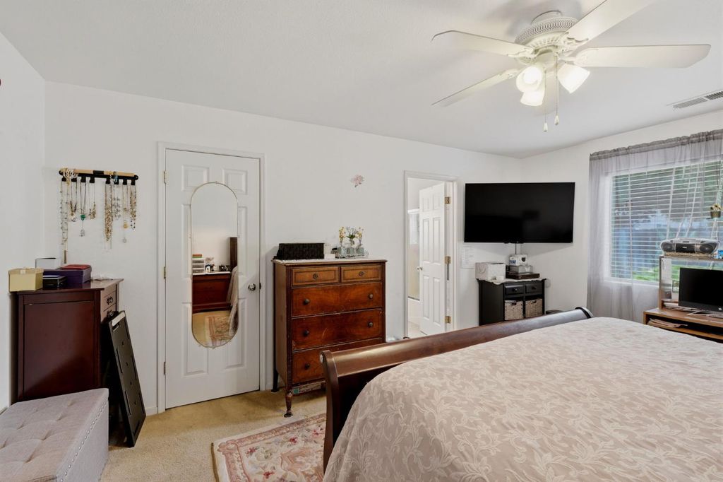 Image 37 of property listing at 3728 E School Avenue, Visalia, CA 93292