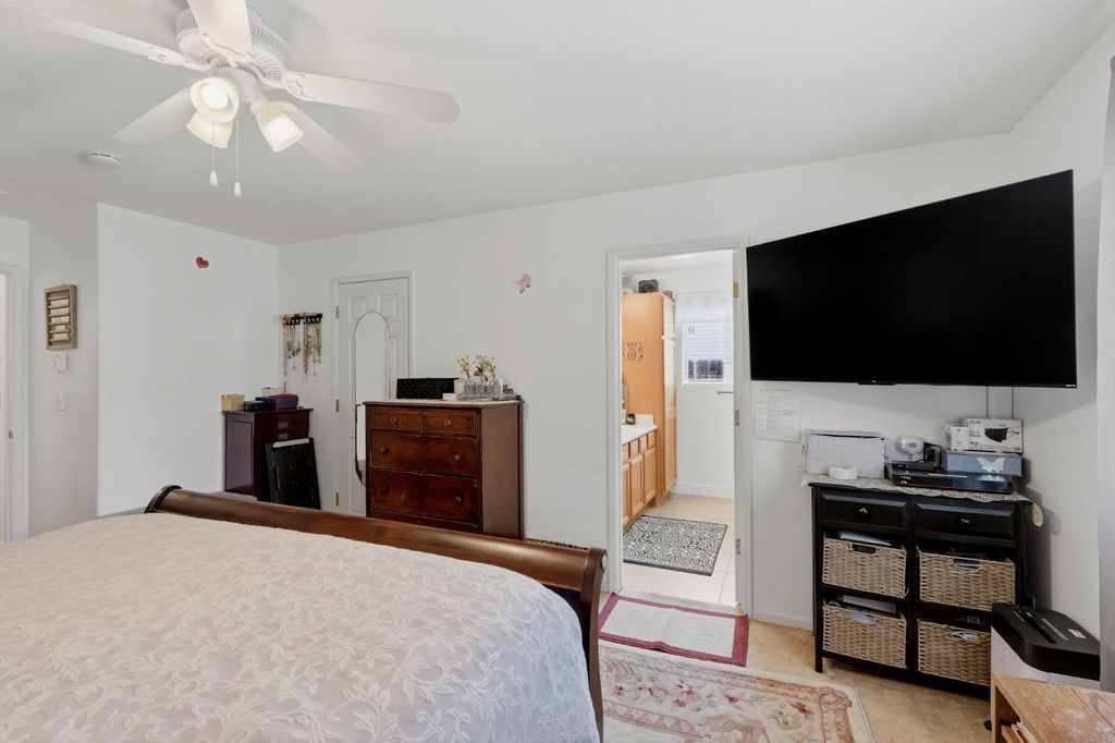 Image 39 of property listing at 3728 E School Avenue, Visalia, CA 93292