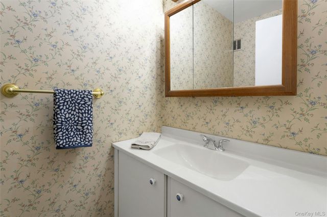 202 Vista On The Lake, Carmel, NY 10512