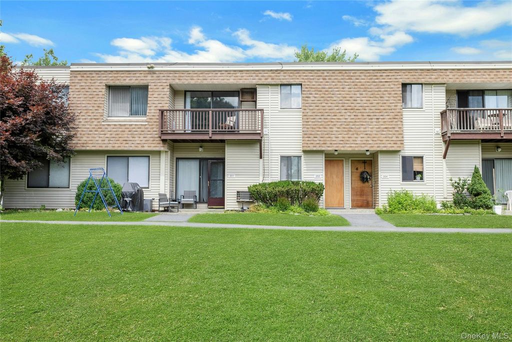 202 Vista On The Lake, Carmel, NY 10512