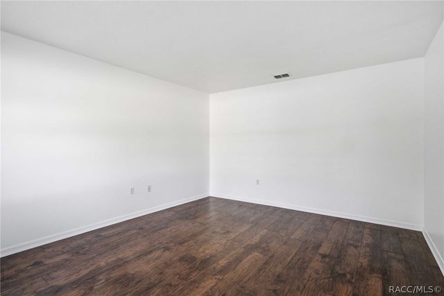 3975 W Wilburton Drive, Citrus Springs, FL 34433