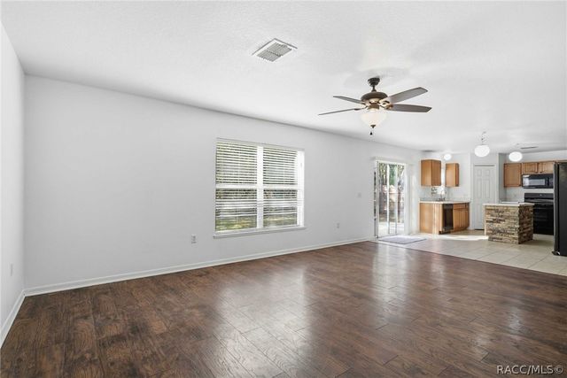 3975 W Wilburton Drive, Citrus Springs, FL 34433