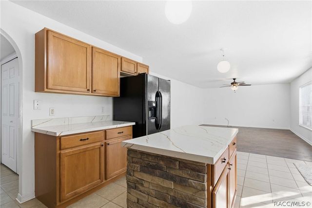 3975 W Wilburton Drive, Citrus Springs, FL 34433