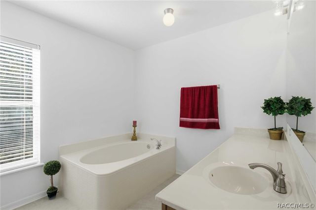 3975 W Wilburton Drive, Citrus Springs, FL 34433