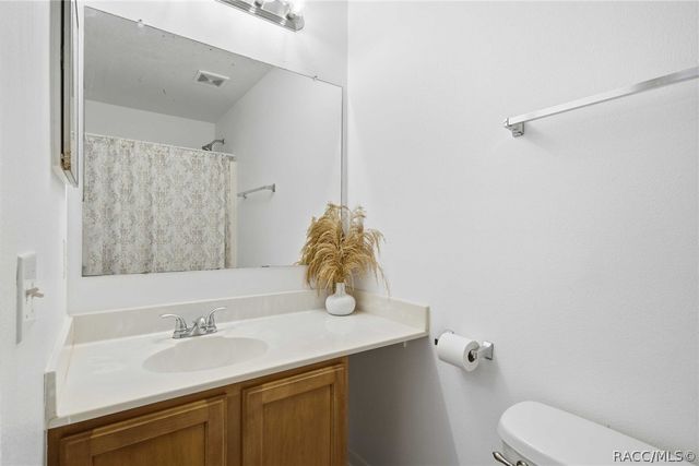 3975 W Wilburton Drive, Citrus Springs, FL 34433