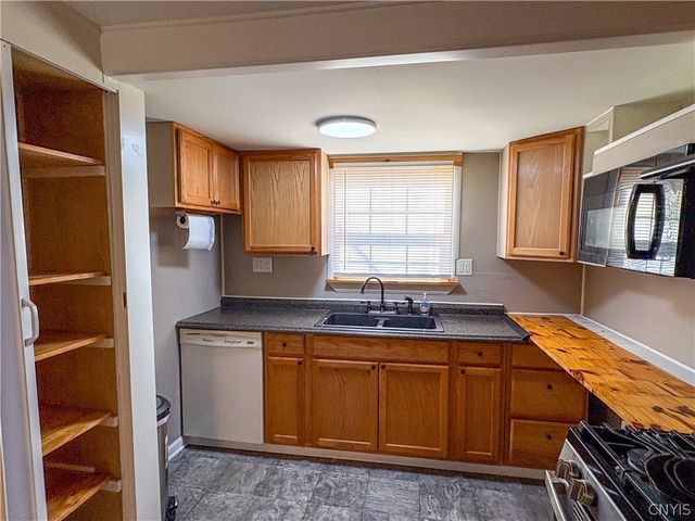 136 Concord Drive, Utica, NY 13502