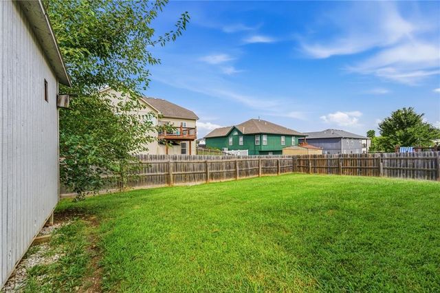 16912 Summit Drive, Belton, MO 64012