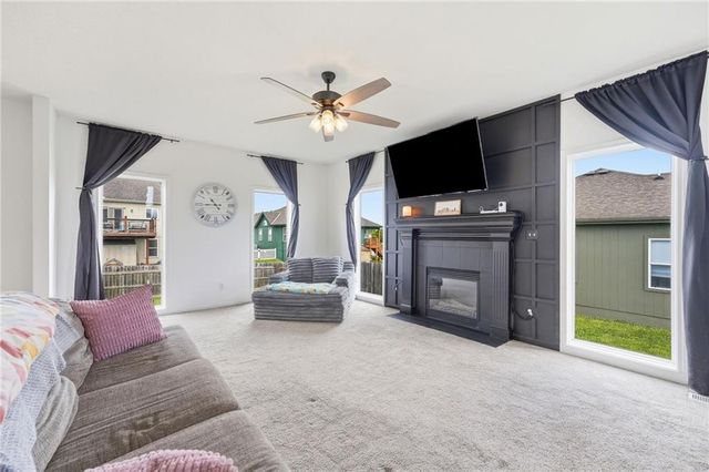 16912 Summit Drive, Belton, MO 64012