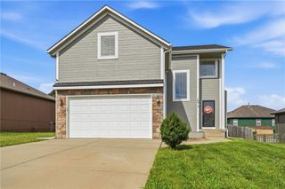 16912 Summit Drive, Belton, MO 64012