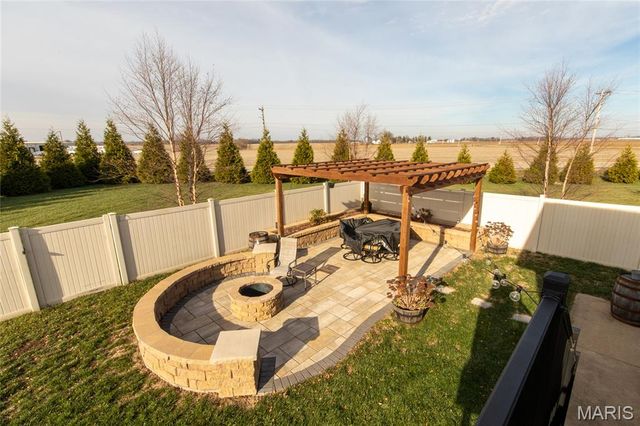 1151 Illiniwek Drive, Mascoutah, IL 62258