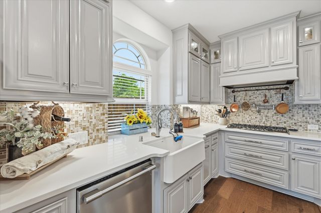 2106 Venice Drive, Corinth, TX 76210
