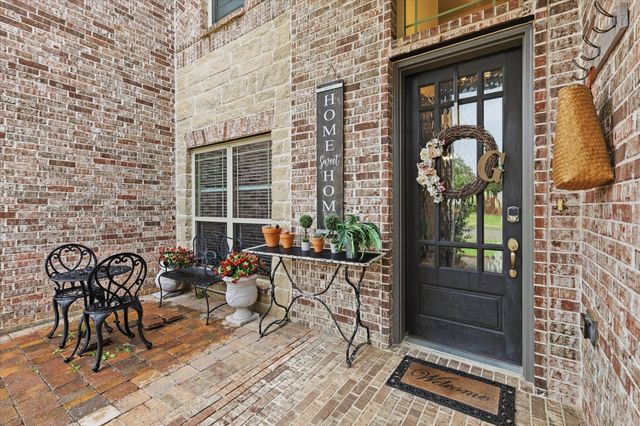 2106 Venice Drive, Corinth, TX 76210
