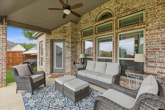 2106 Venice Drive, Corinth, TX 76210