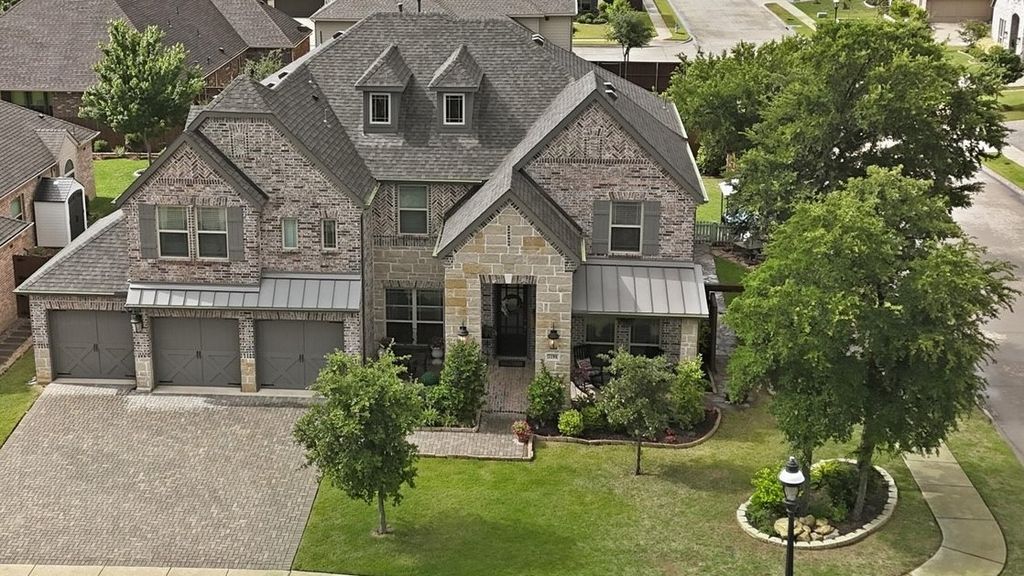 2106 Venice Drive, Corinth, TX 76210
