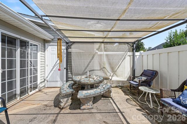 219 Edinburgh Court, Mount Holly, NC 28120