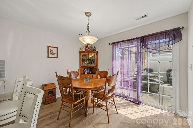 219 Edinburgh Court, Mount Holly, NC 28120