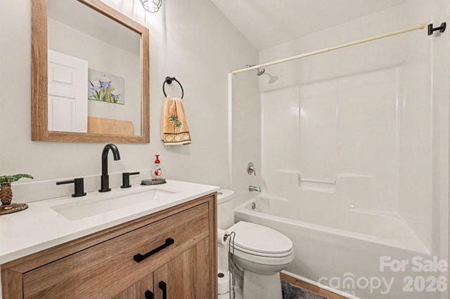 219 Edinburgh Court, Mount Holly, NC 28120