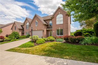 1557 Staunton Dr, Moon/crescent Twp, PA 15108