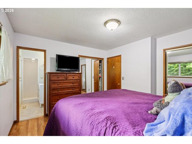 9285 Sw WHITFORD Ln, Portland, OR 97223