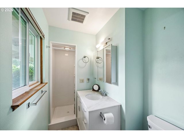 9285 Sw WHITFORD Ln, Portland, OR 97223