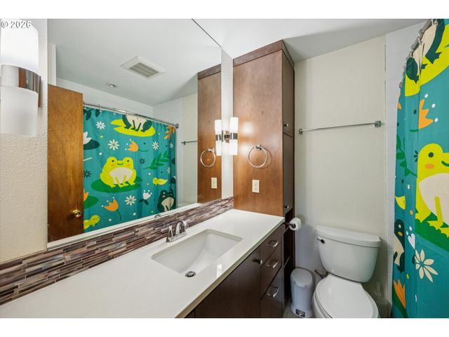 9285 Sw WHITFORD Ln, Portland, OR 97223