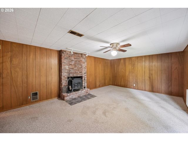 9285 Sw WHITFORD Ln, Portland, OR 97223