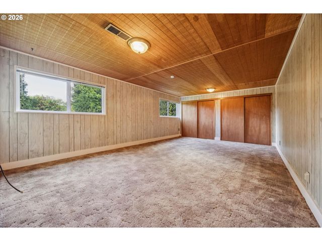 9285 Sw WHITFORD Ln, Portland, OR 97223