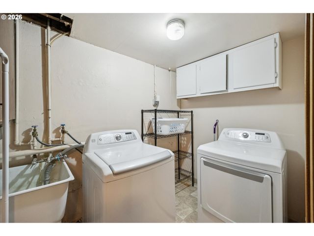 9285 Sw WHITFORD Ln, Portland, OR 97223
