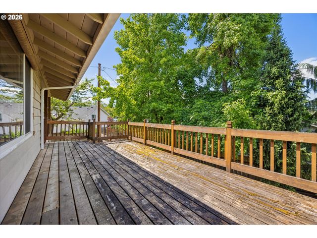 9285 Sw WHITFORD Ln, Portland, OR 97223