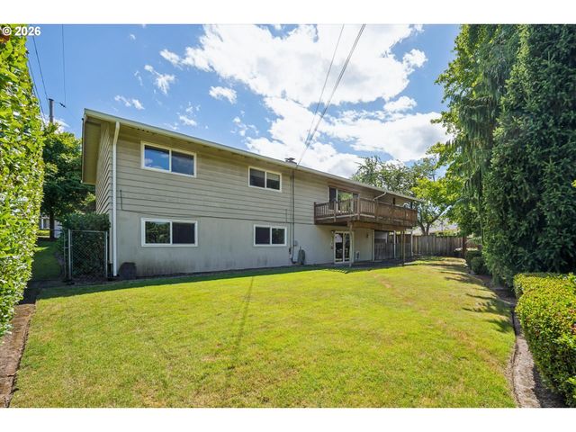 9285 Sw WHITFORD Ln, Portland, OR 97223