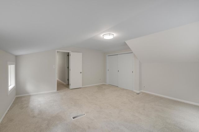 6690 Nez Perce Drive, Chanhassen, MN 55317