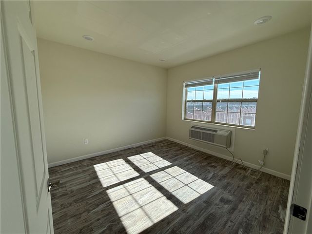 327 Pine Street 4018, Pawtucket, RI 02860