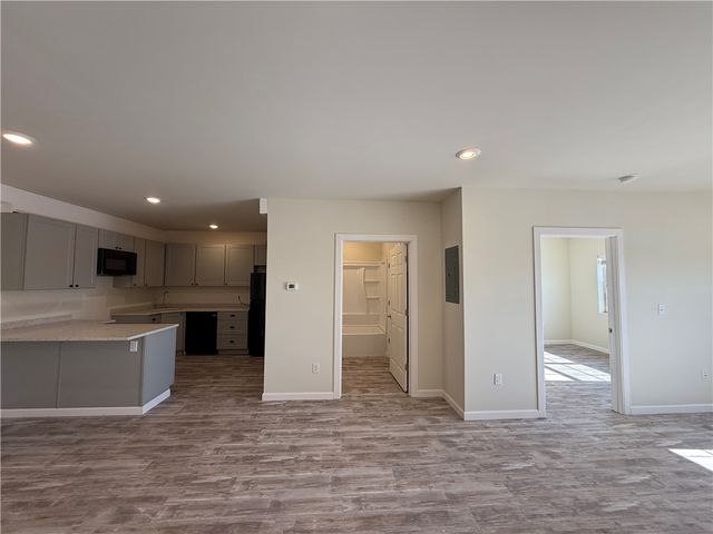 327 Pine Street 4018, Pawtucket, RI 02860