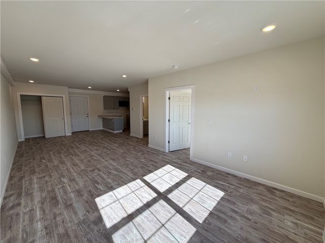 327 Pine Street 4018, Pawtucket, RI 02860