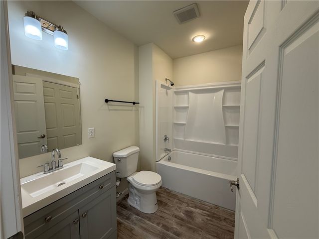 327 Pine Street 4018, Pawtucket, RI 02860