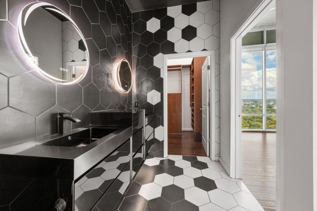 923 Peachtree Street NE 2035, Atlanta, GA 30309