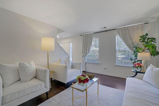 3340 Vineland SW Drive, Marietta, GA 30008