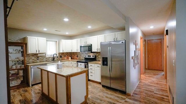 1523 24TH Avenue, Council Bluffs, IA 51501