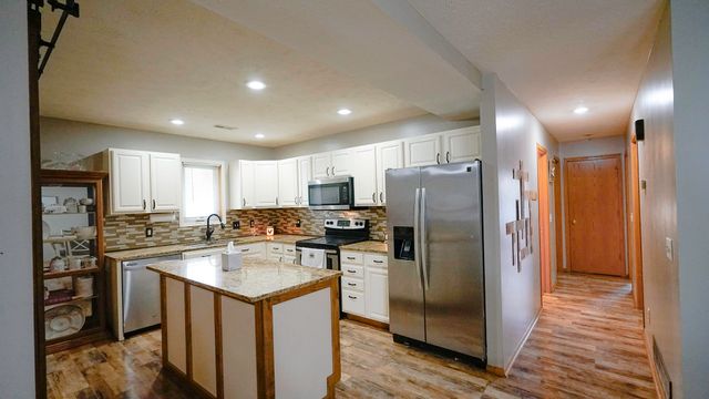 1523 24TH Avenue, Council Bluffs, IA 51501