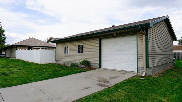 1523 24TH Avenue, Council Bluffs, IA 51501