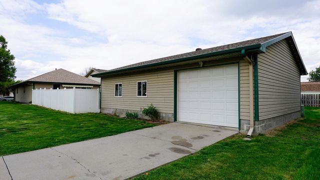 1523 24TH Avenue, Council Bluffs, IA 51501