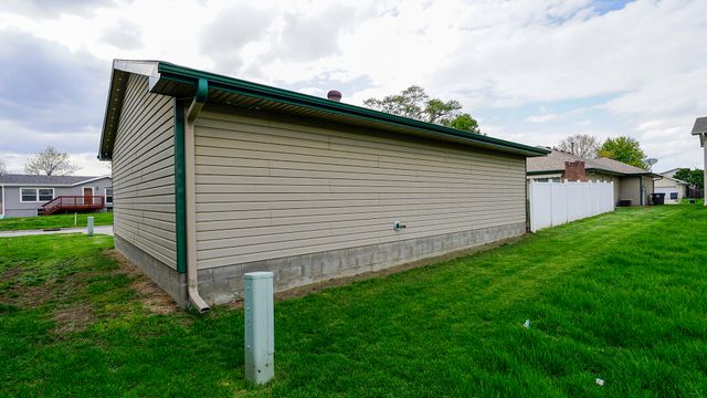 1523 24TH Avenue, Council Bluffs, IA 51501